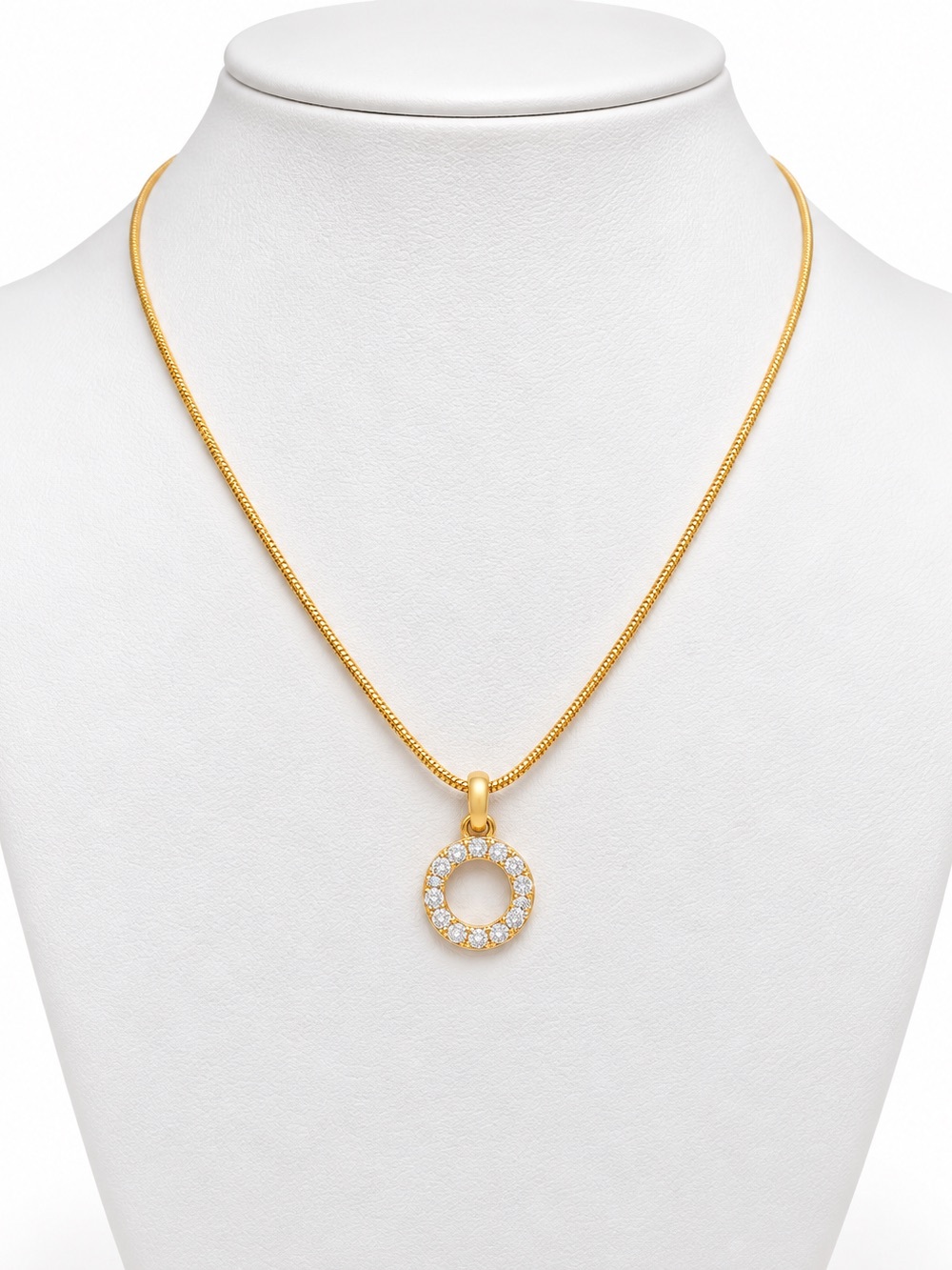 Premier Designs Gold tone “O” Pendant Necklace on 18” snake chain